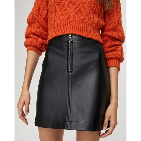 Aritzia Wilfred Roxanne Vegan Leather skirt - Picture 4 of 6
